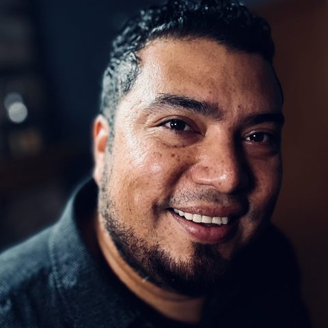 Portrait of Selvin Ortiz, maker of Portionary.